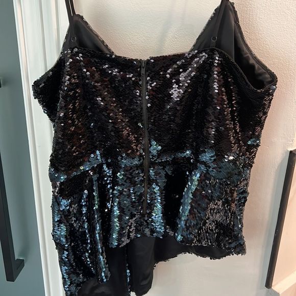 Parker Navy Sequined Faux Wrap Top Size L - Picture 2 of 6